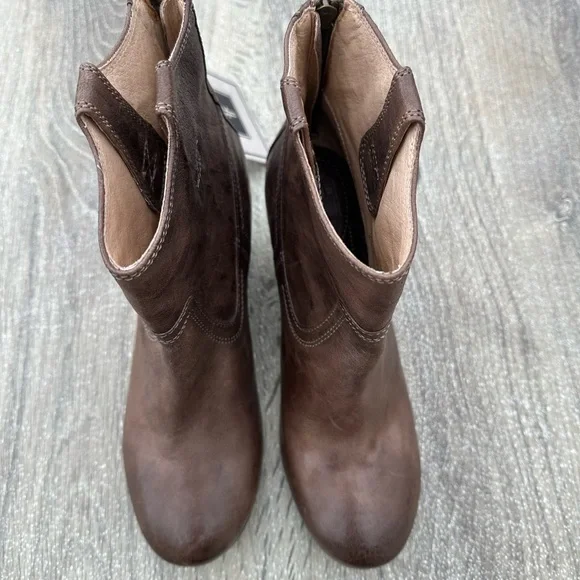 Frye Carson wedge bootie - Picture 5 of 10